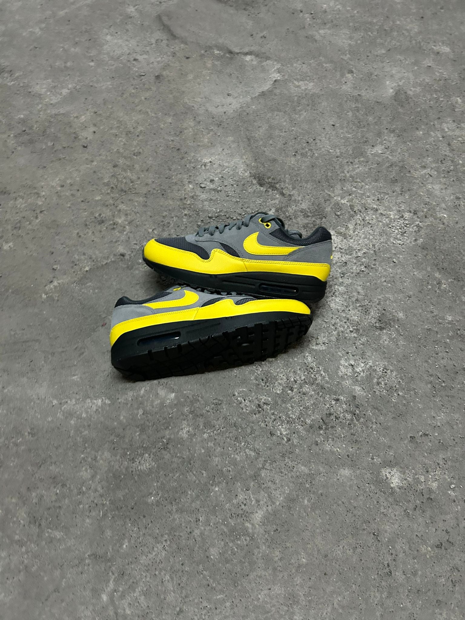 Air Max 1 Batman