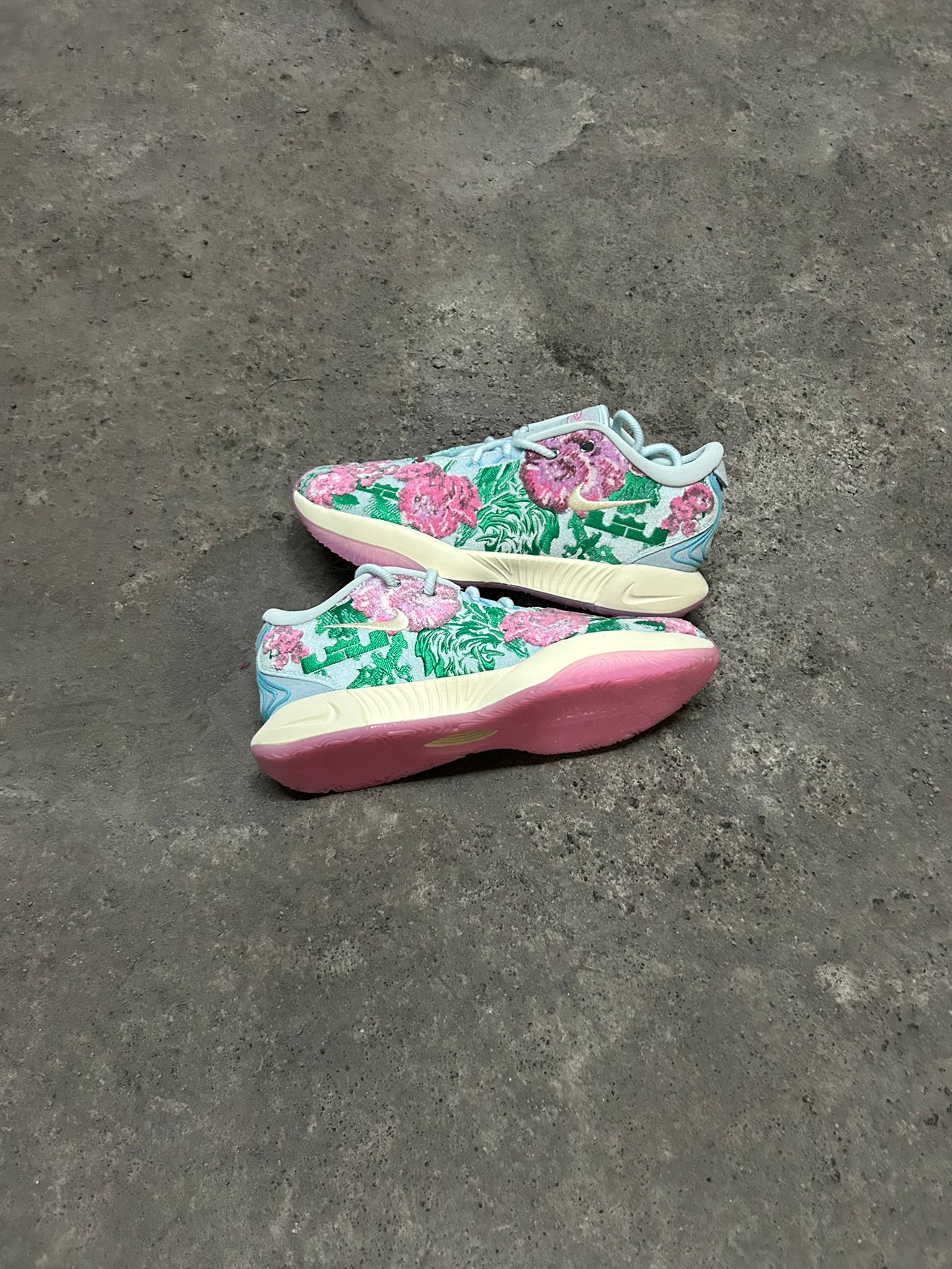 Lebron 21 Grandma’ Couch