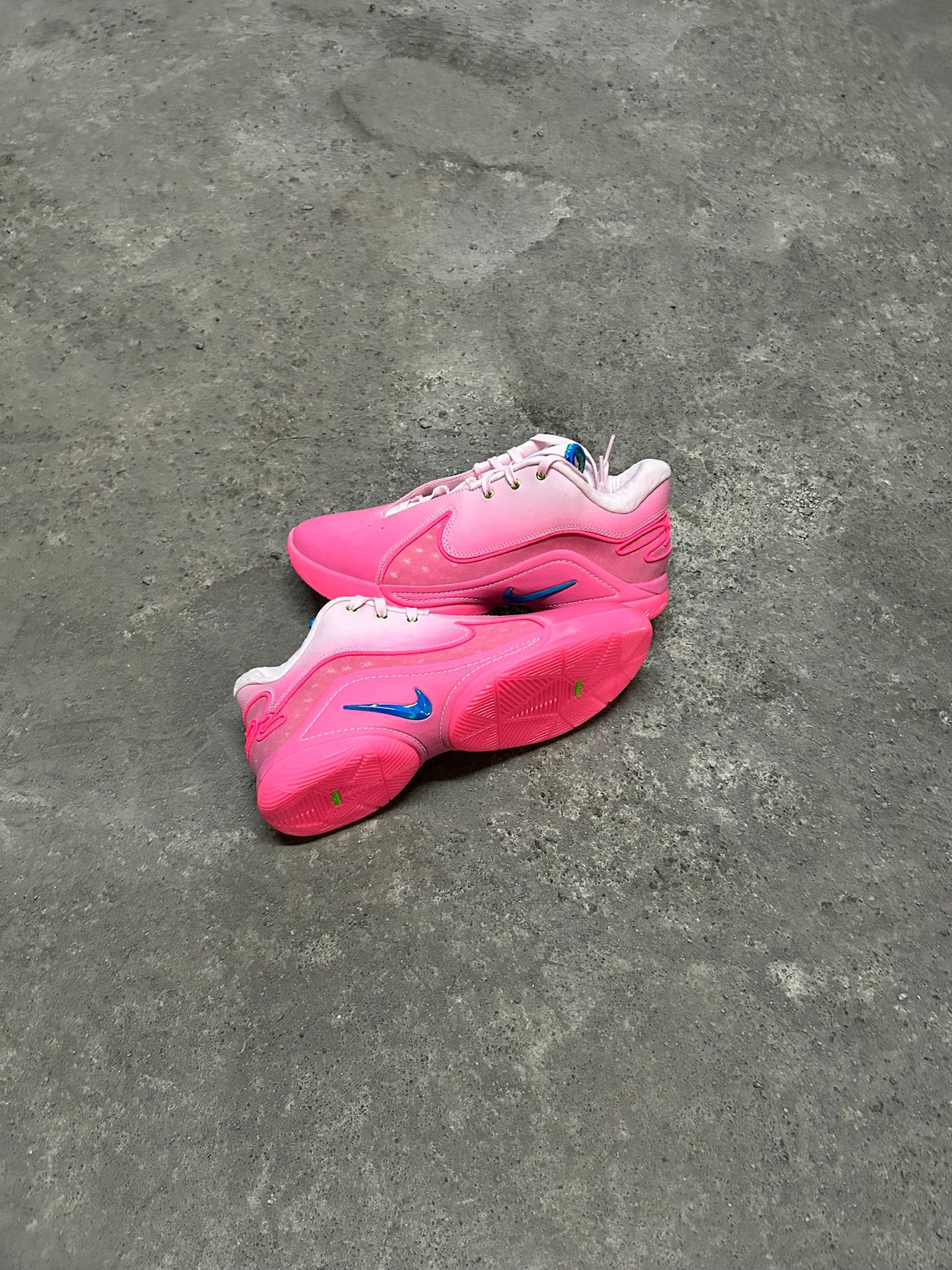 Lebron 22 Pebble Pink