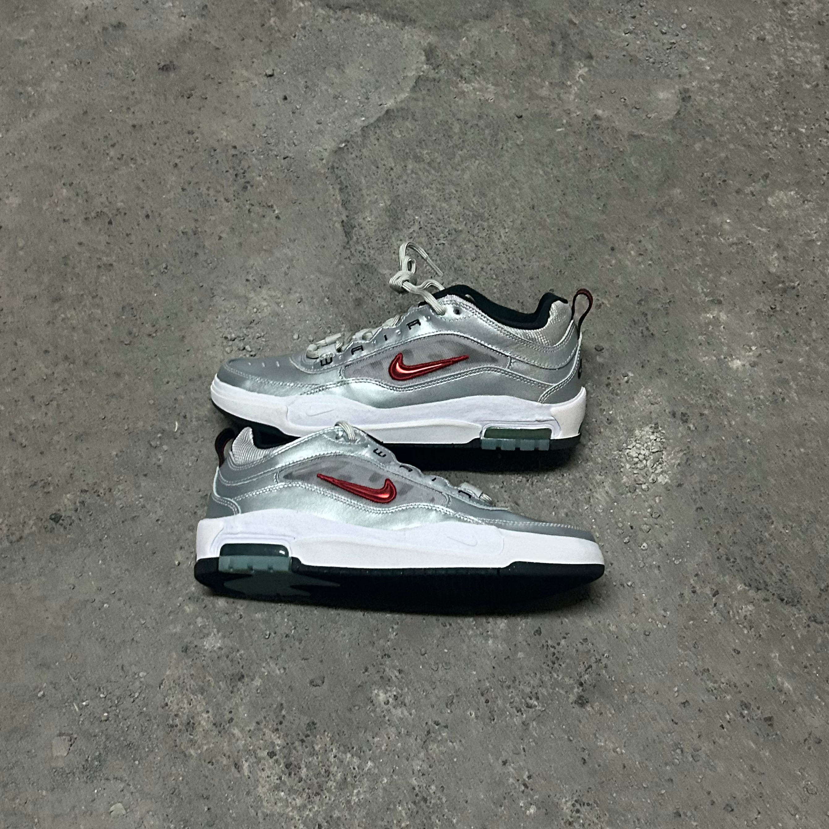 Air Max Ishod "Silver"