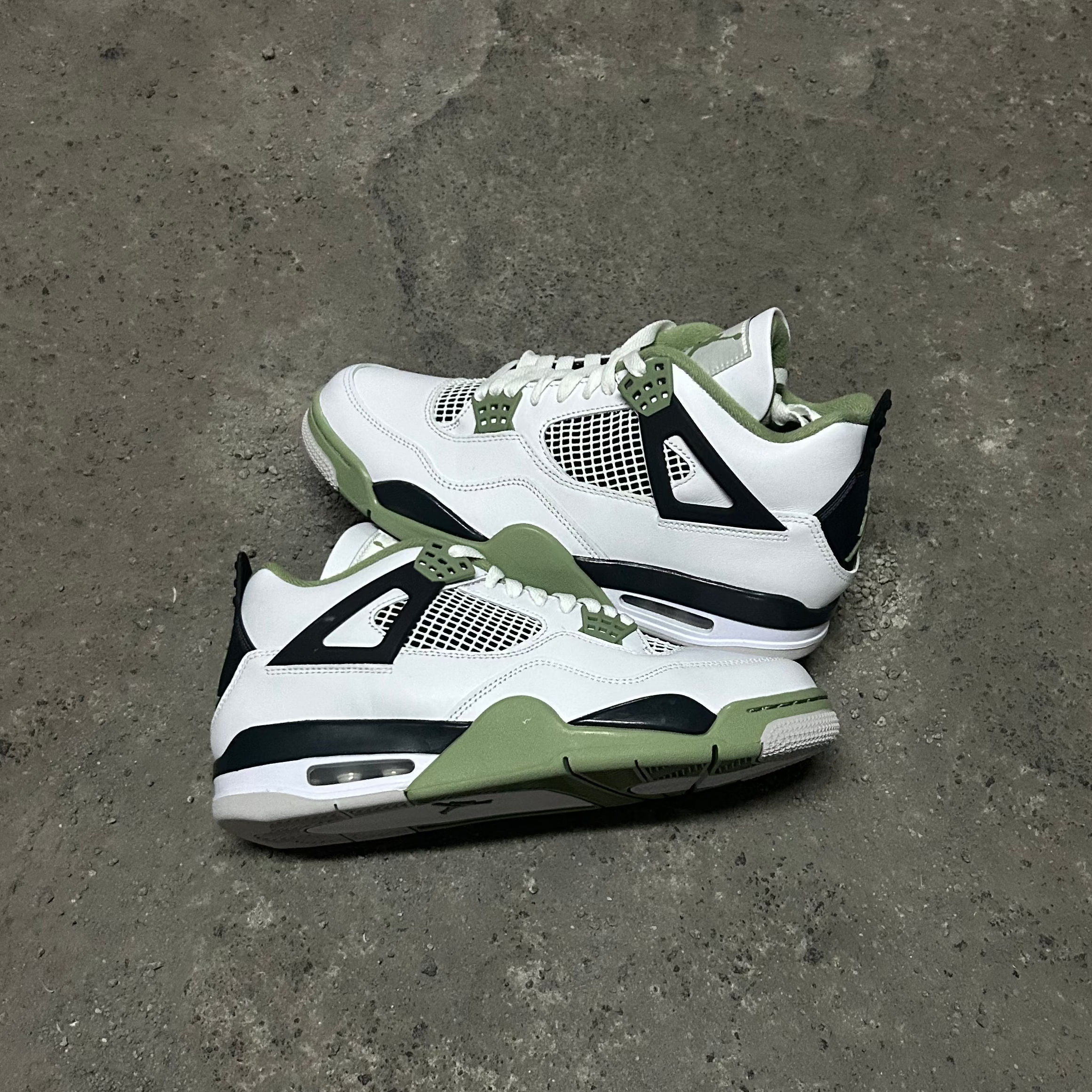 Air Jordan 4 Seafoam